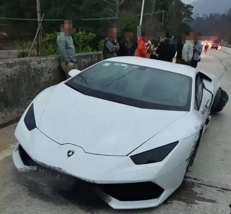 {捕魚機}(兰博基尼开车视频第一视角)