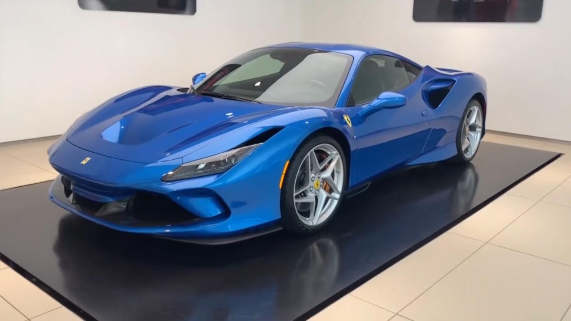 {足球投注}(买法拉利488还是保时捷911)