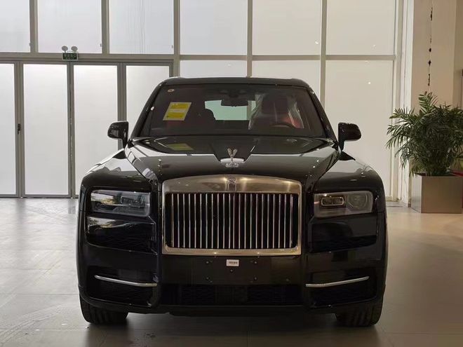 {賭馬}(库里南价格,2020款图片)