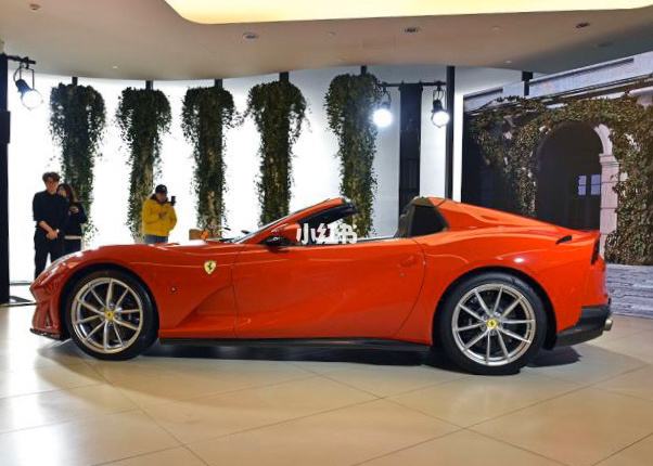 关于法拉利敞篷有哪几款的信息