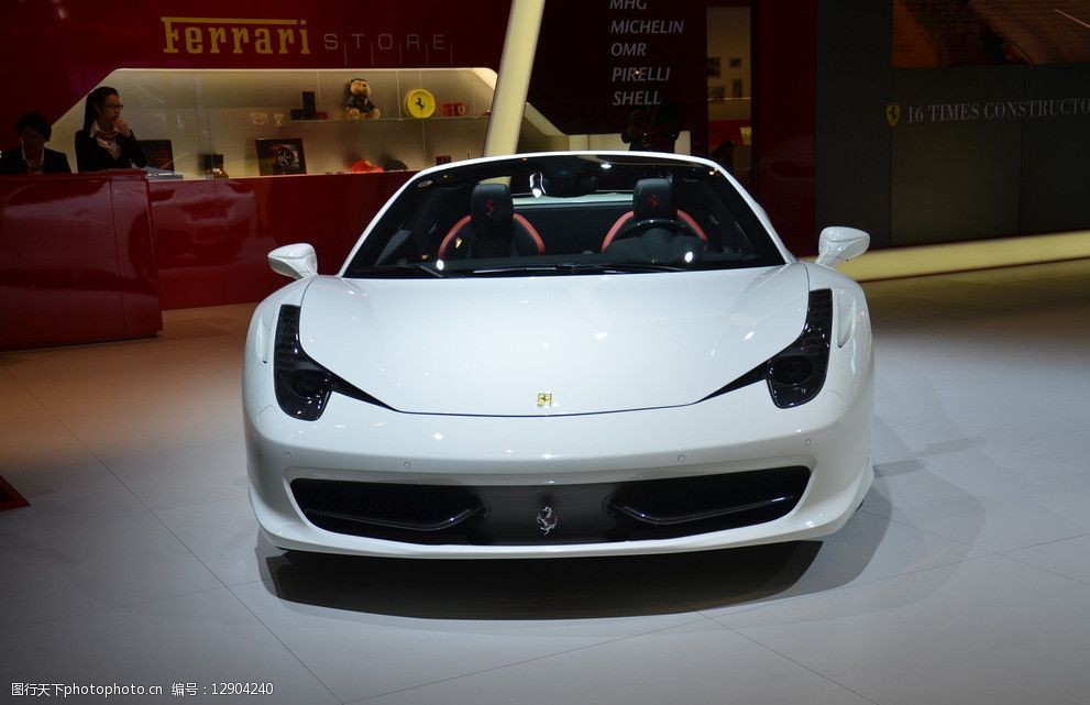 {百家樂}(法拉利四门跑车试驾视频)